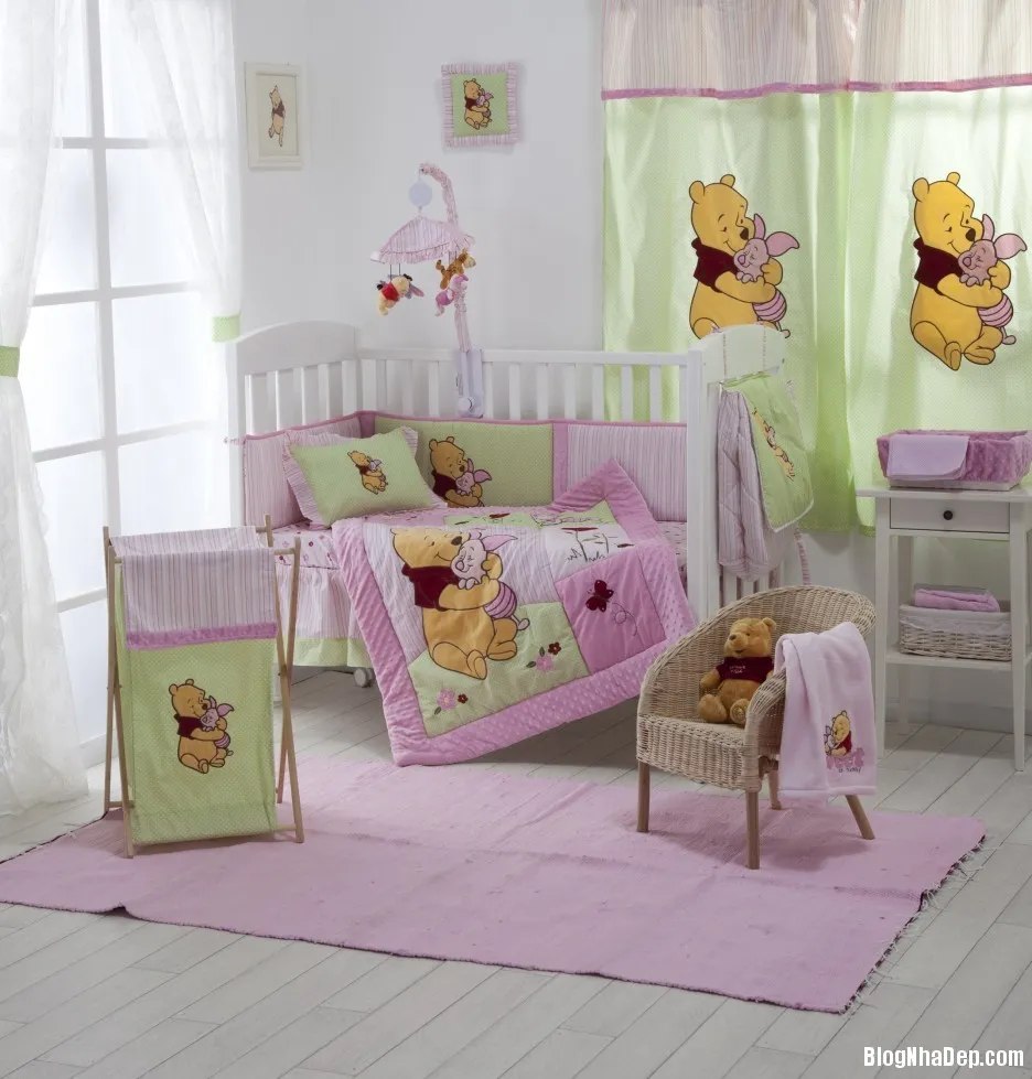 201410171036027892 Phòng trẻ đáng yêu với hình chú gấu hoạt hình Pooh