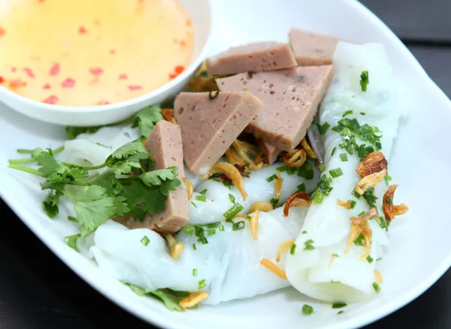 100gr bánh ướt bao nhiêu calo và ăn bánh ướt có sợ béo không?