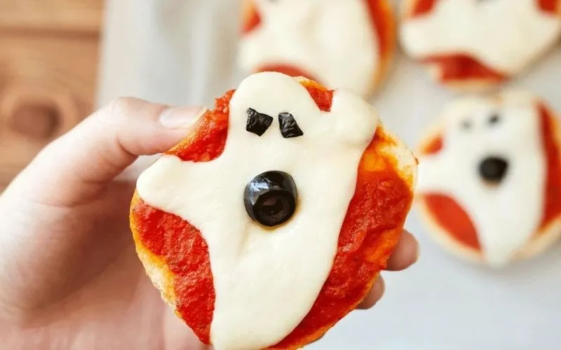 3 cách làm pizza Halloween thơm ngon, kinh dị cho đêm hội hóa trang thêm ấn tượng