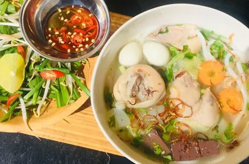 Bánh canh bao nhiêu calo – Mẹo ăn bánh canh không béo