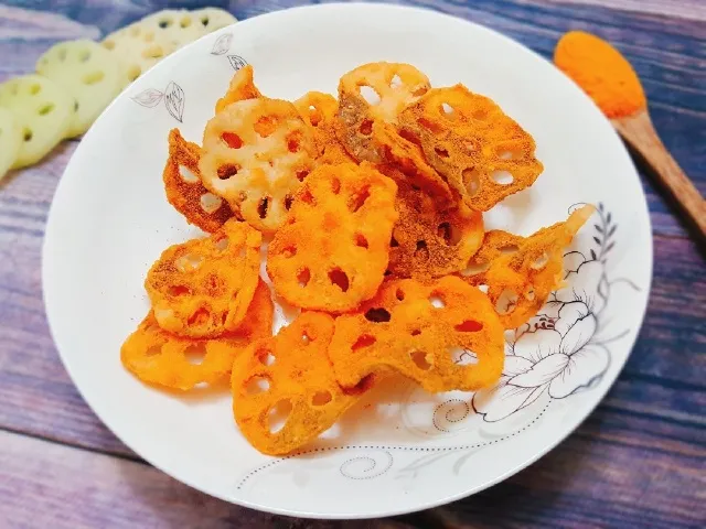 Cách làm snack củ sen lắc phô mai đơn giản nhưng ngon không thể chối từ