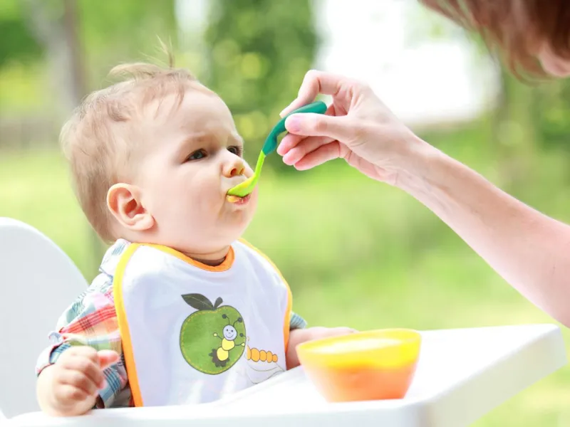 Cách nấu cháo cho bé 8 tháng siêu ngon, siêu bổ dưỡng mẹ nào cũng nên biết