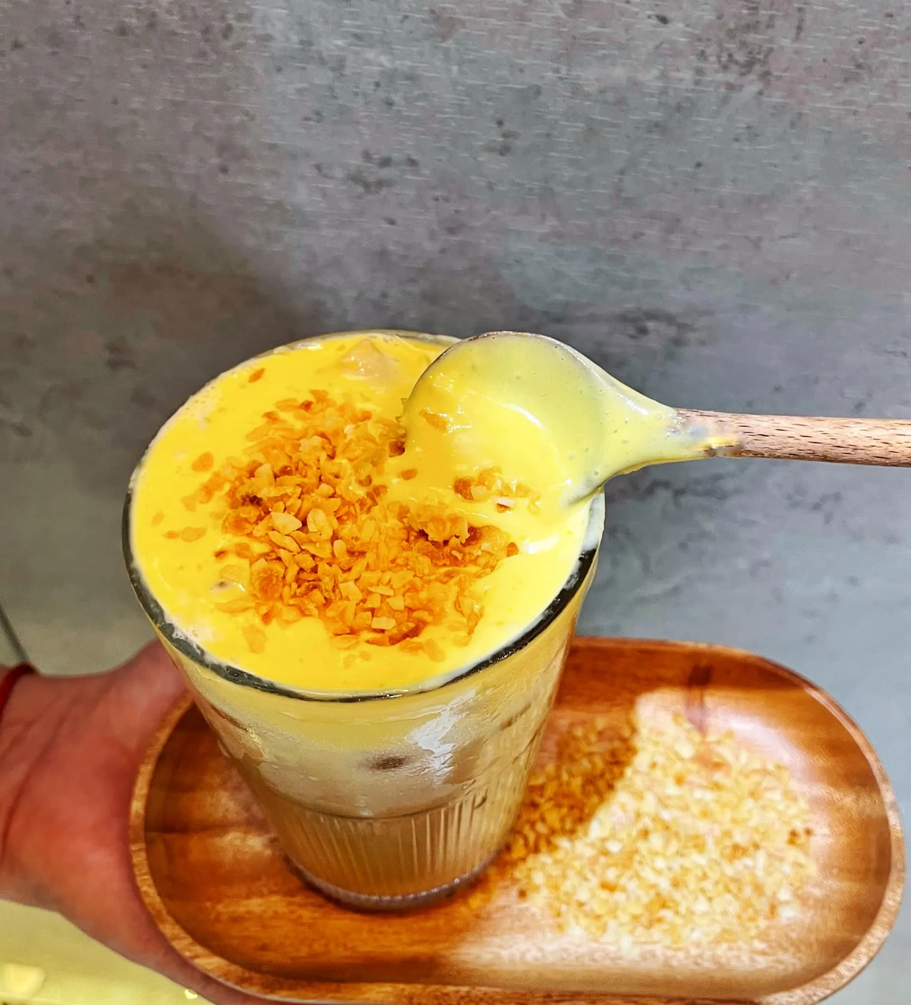 Cách nấu trà sữa kem dừa nướng: Thơm béo hoà quyện, ngon như các thương hiệu lớn