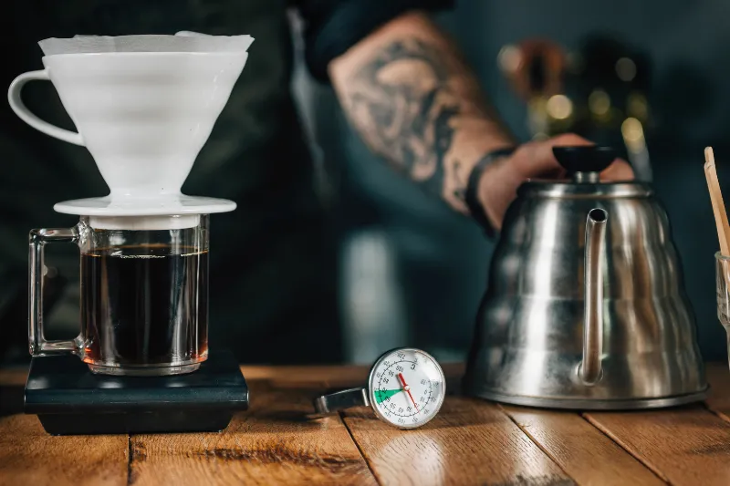 Cách pha cafe phin ngon dậy mùi không khó, học ngay bí quyết từ Barista chuyên nghiệp