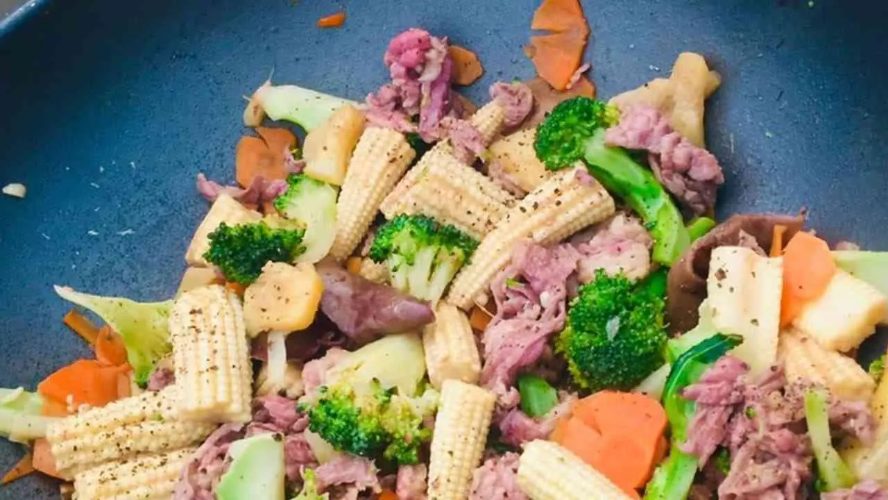 Đừng bỏ qua món bò xào ngô bao tử thơm ngon bổ dưỡng, cách nấu cũng cực dễ