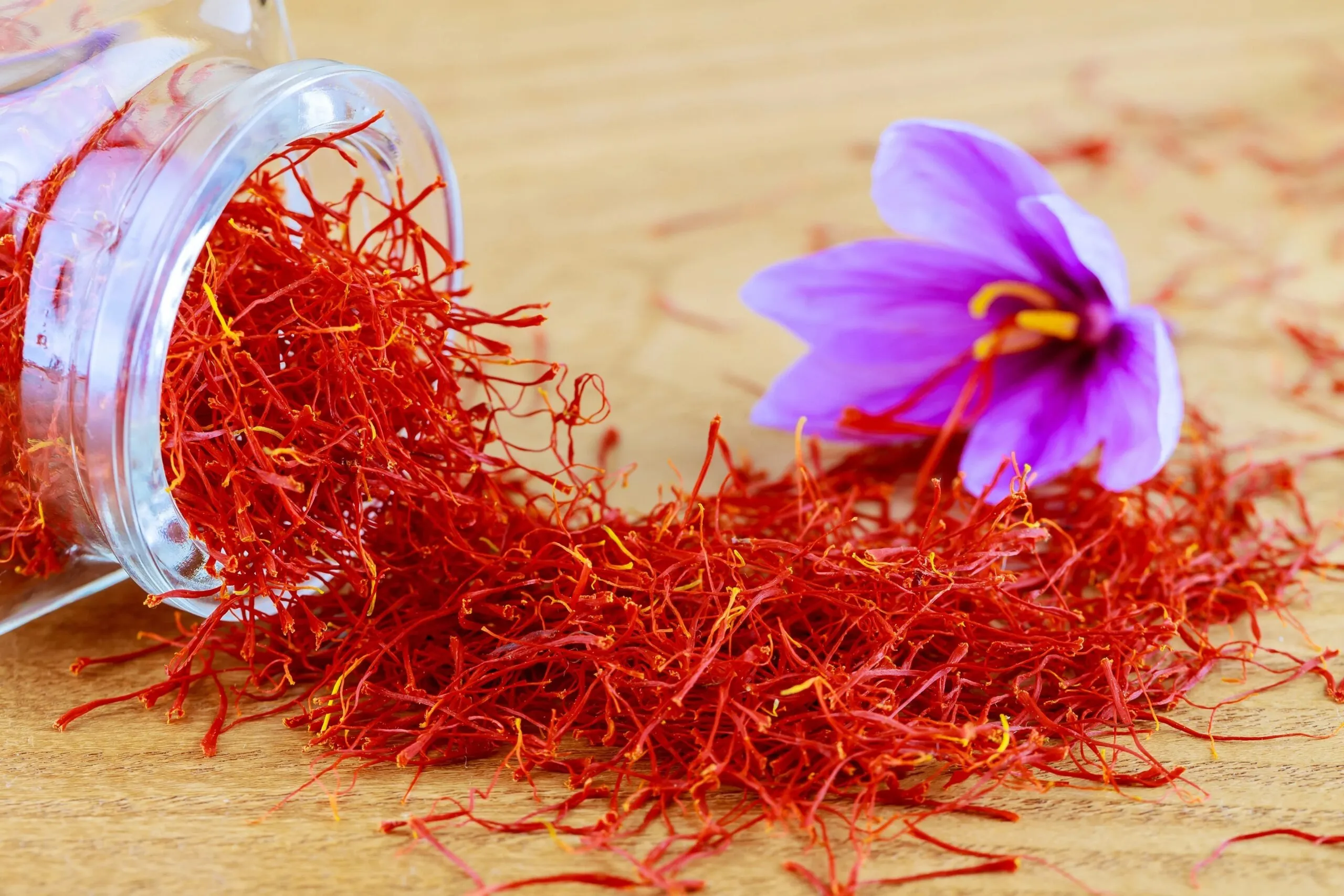 Khoa học chứng minh tác dụng của saffron cực tốt nhưng 4 nhóm đối tượng sau cần tránh xa