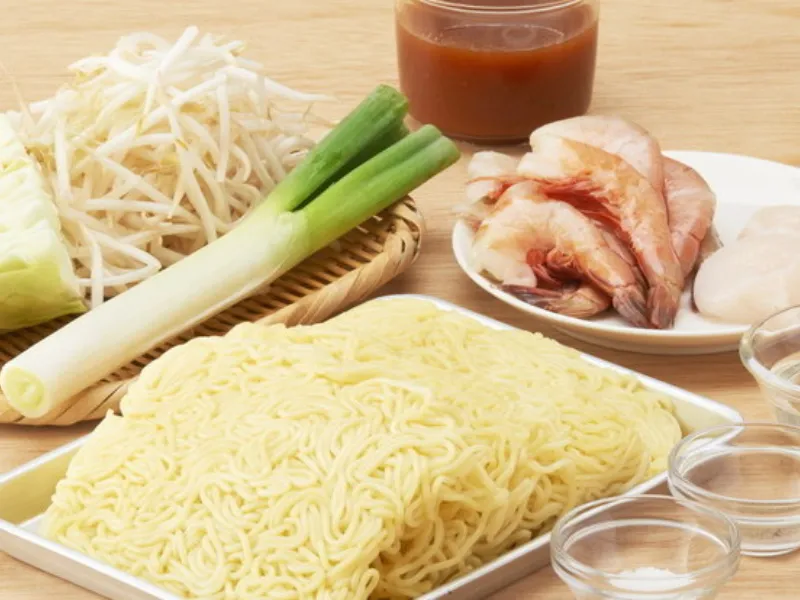 Không cần đến Nhật Bản cũng có thể thưởng thức món mì yakisoba ngay tại nhà