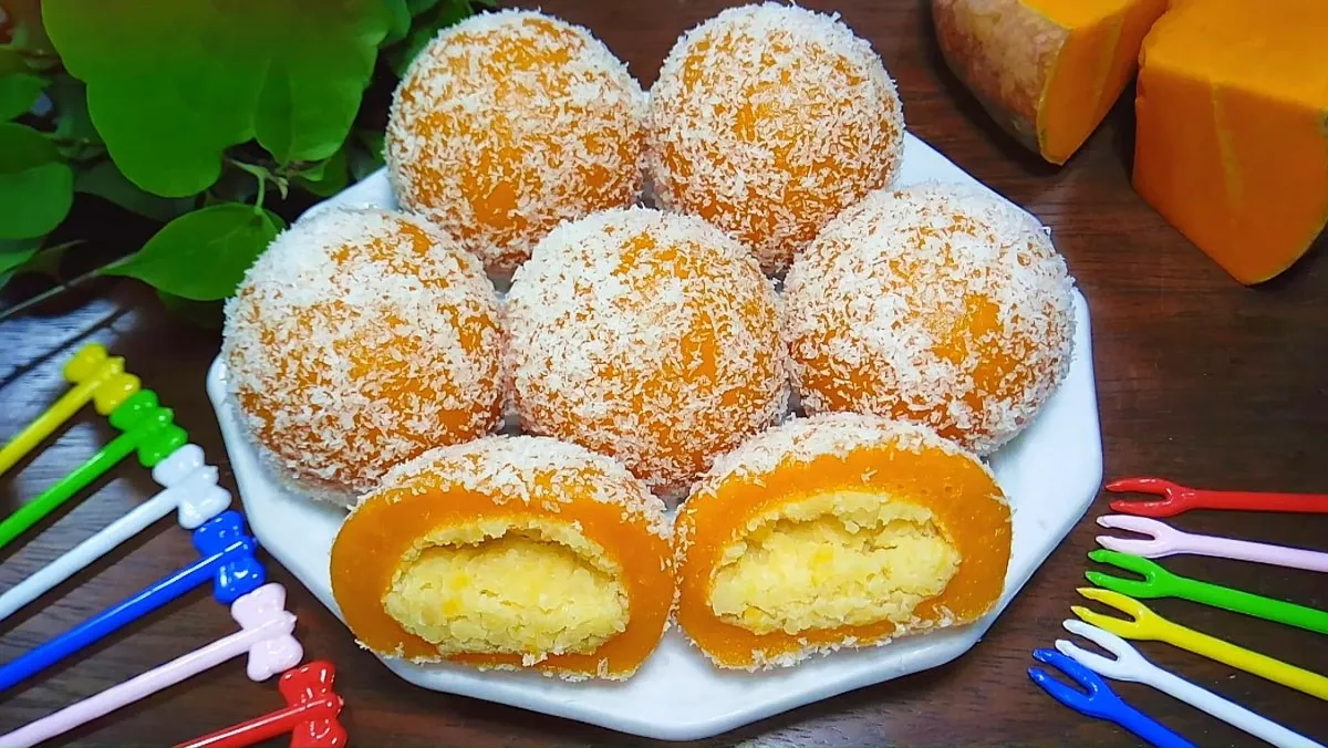 Ra lò cách làm bánh bí đỏ sốt caramel chuẩn thơm ngon nức mũi