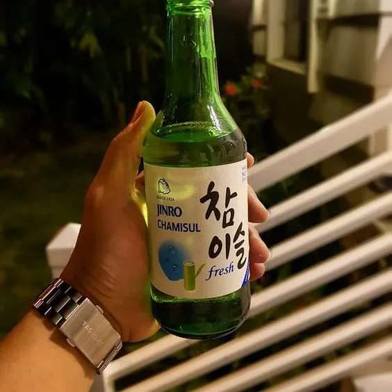 Rượu soju bao nhiêu độ? Bất ngờ về loại rượu nổi tiếng chưa ai nói của Hàn Quốc