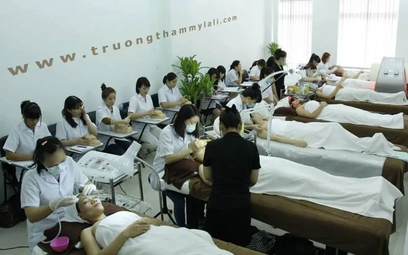 Top 10 trường dạy massage uy tín và chất lượng nhất TPHCM