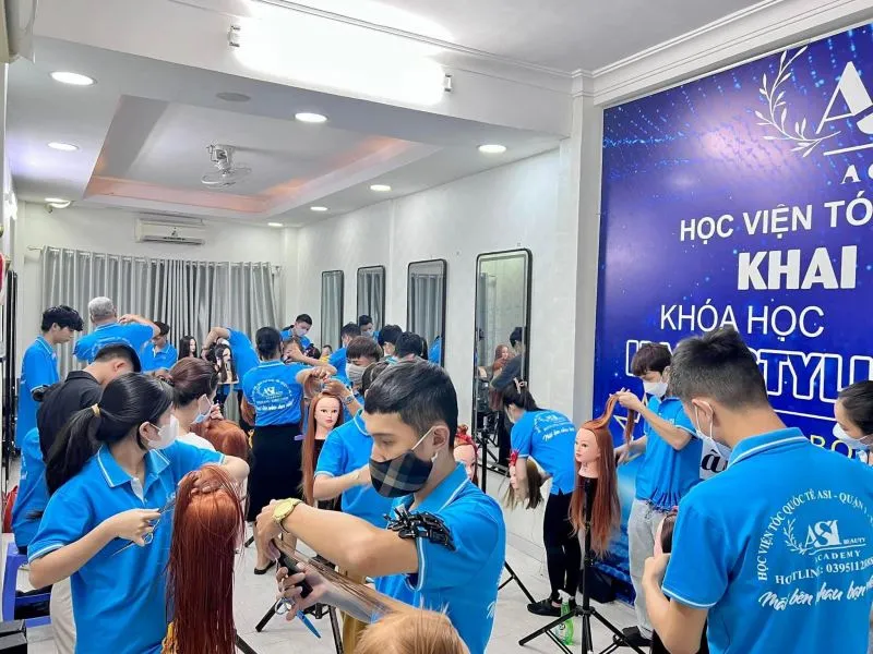 Top 13 Trung tâm dạy nghề cắt tóc chuyên nghiệp nhất tại TPHCM