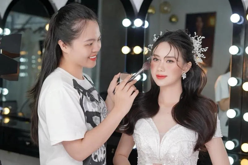 Top 8 Địa chỉ dạy nghề make up chuyên nghiệp nhất tỉnh Thái Bình